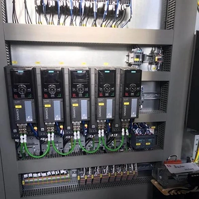 Panneau de Commande de Moteurs